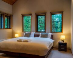 4 Bedrooms 4 bathrooms