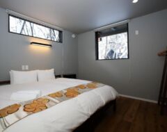 1 x King Bedroom or 2 x Singles