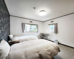 Bedroom 2  Twin Room