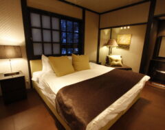 1 Studio Apartment + 3 Bedroom Apartment (total 4 Bedroom)