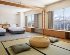 Deluxe Japanese-Western-Style Room