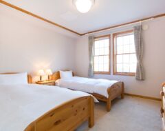 2 x Western Twin Rooms