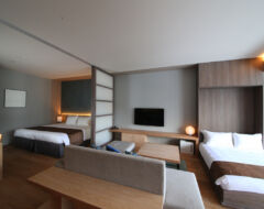 1 king + sofa bed