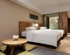 Premium Twin Room w Hot Spring