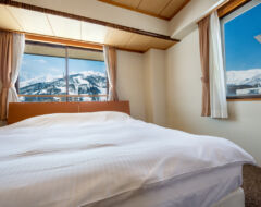 Mountain View Family Room