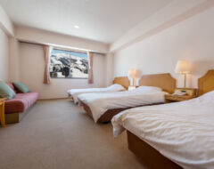 Mountain View Western Room
