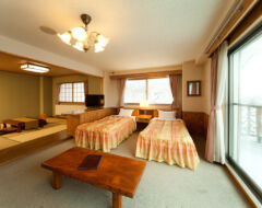 Deluxe Japanese / Western Room
