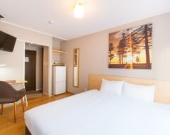 Standard Twin or King Room