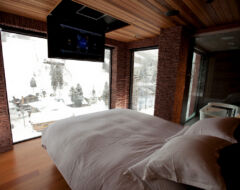 5 Bedroom Chalet