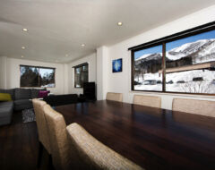 YUKI - Detached 4 Bedroom Chalet