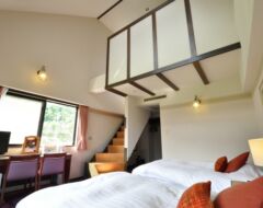 Western/Japanese Room